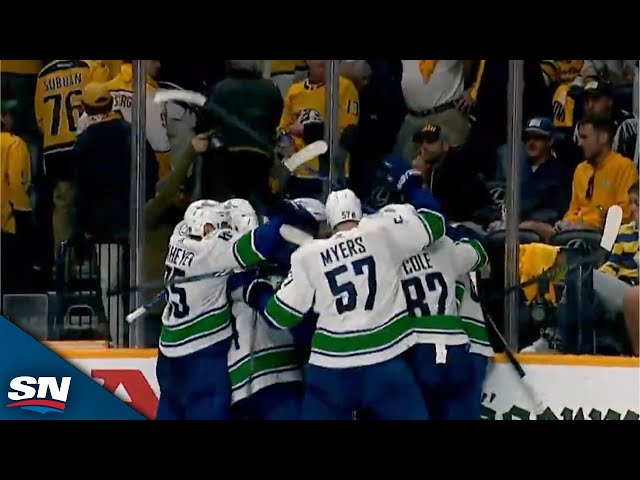 ⁣Elias Lindholm Completes Canucks' Incredible Comeback With Overtime Winner