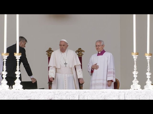 ⁣El Papa Francisco pide diálogo y reconciliación para resolver los conflictos globales