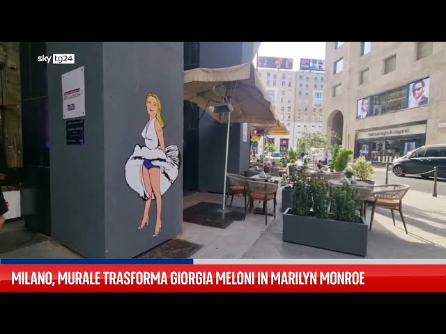 ⁣Milano, murale trasforma Giorgia Meloni in Marilyn Monroe
