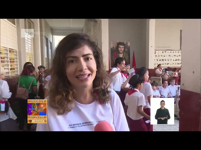 ⁣Brigada de Solidaridad con Cuba visita escuela en Cienfuegos