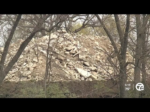 ⁣'This is not healthy': Waterford residents concerned about proposed concrete crusher