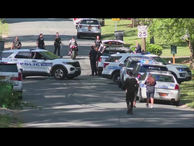 ⁣4 officers killed in North Carolina shootout