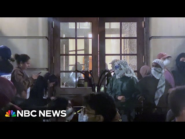 ⁣Demonstrations at Columbia University escalate as protesters occupy part of campus