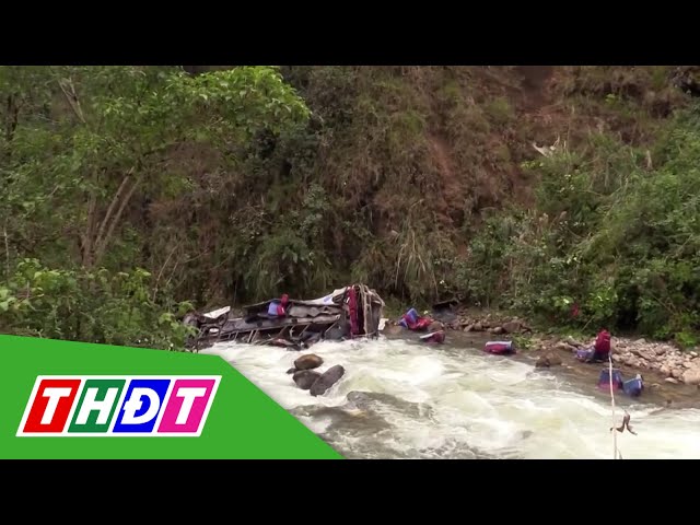 ⁣Xe buýt rơi xuống sông tại Peru, nhiều người thiệt mạng | THDT