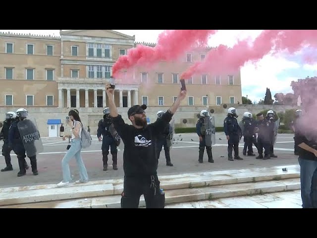 ⁣París, Atenas y Estambul arden en protestas por el Primero de Mayo
