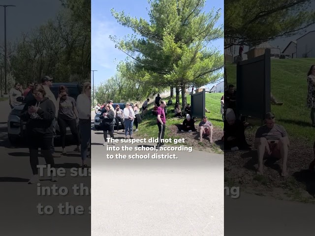 ⁣Wisconsin police 'neutralize' active shooter trying to enter school; no injuries reported 
