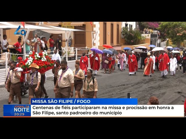 ⁣Centenas de fiéis participaram na missa e procissão em honra a São Filipe, Santo padroeiro município