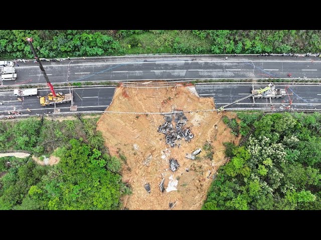 ⁣Live: Press conference on road collapse in south China's Guangdong