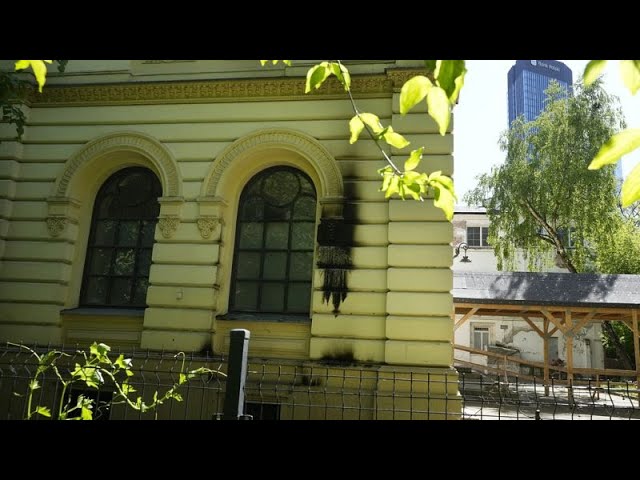 ⁣Attaque contre une synagogue à Varsovie