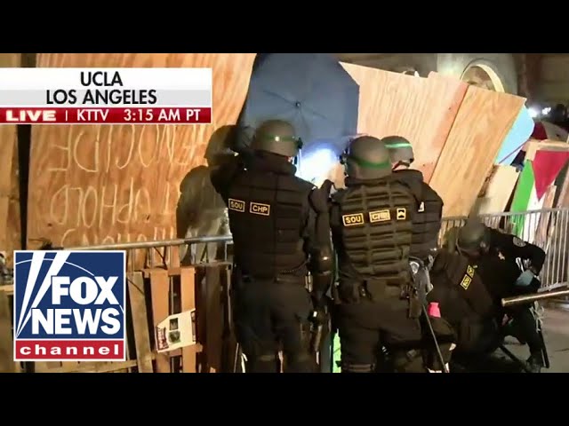 ⁣Law enforcement at UCLA move in on anti-Israel encampment