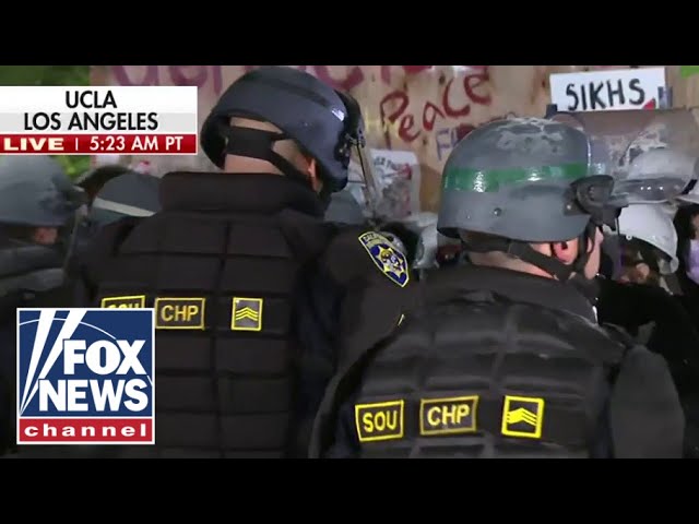 ⁣Police arrest UCLA protesters, dismantle anti-Israel encampment