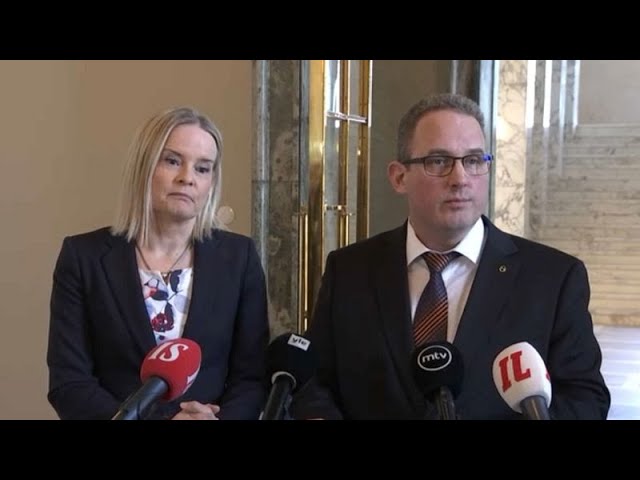 ⁣El Partido de los Finlandeses expulsa a un parlamentario por su presunta implicación en un tiroteo