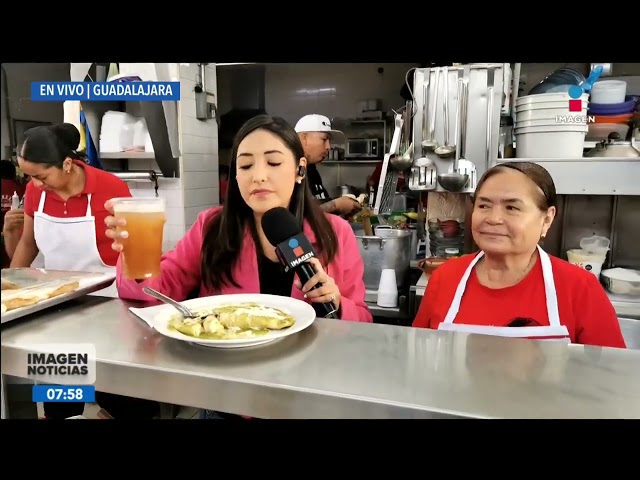 ⁣Nallely Medina desayuna en la fonda "Mariquita", en el Mercado Santa Tere | Noticias con P