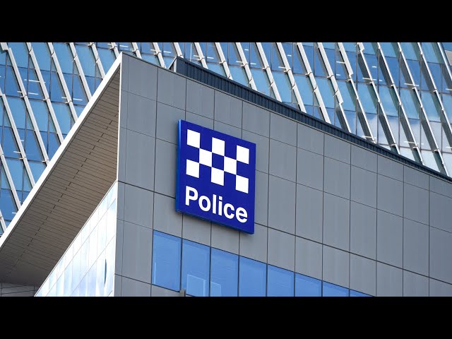 ⁣Victoria Police in tense pay negotiations