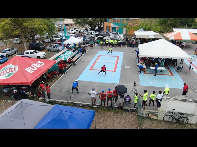 ⁣Action heats up in road tennis tourney
