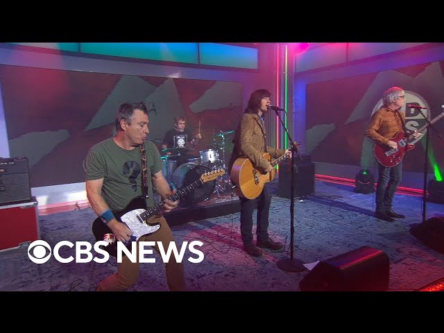⁣Saturday Sessions: Old 97's performs "Falling Down"