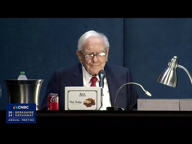 ⁣Warren Buffett on acquisition strategy: We haven't seen anything that moves the needle