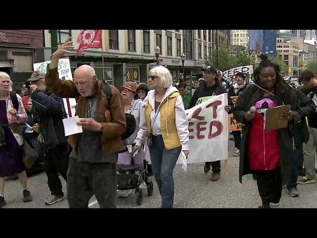 ⁣Downtown Eastside residents march to raise awareness of housing crisis