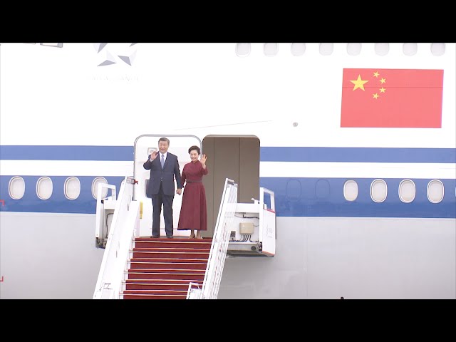 ⁣Chinese President Xi Jinping arrives in Paris, France