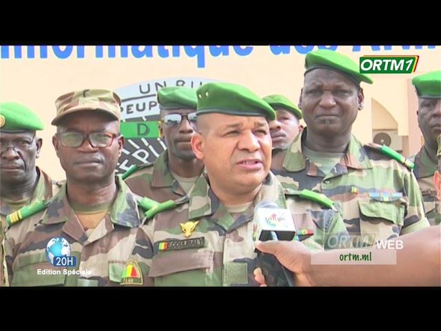 ⁣FAMa | Une délégation de l'armée algérienne séjourne au Mali, dans le cadre du #CEMOC.
