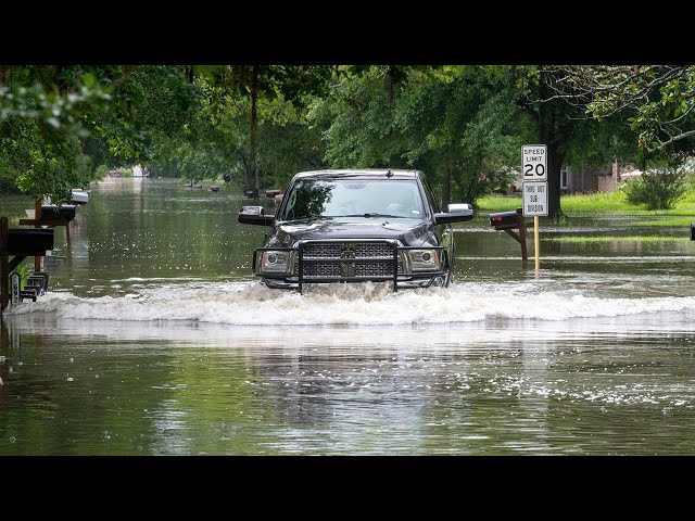 ⁣Floodwaters in Texas receding, cleanups begin