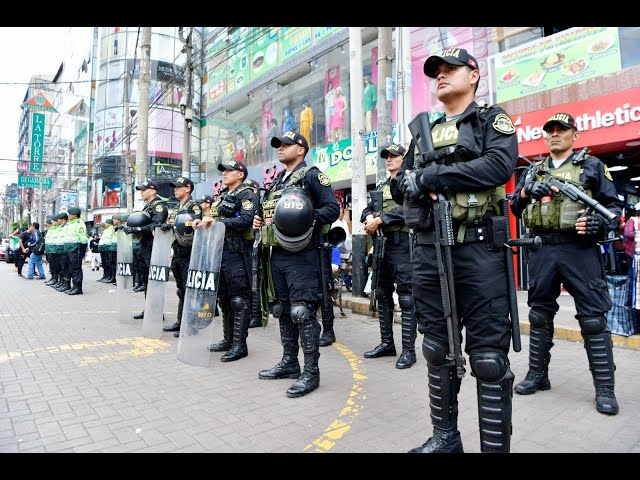 ⁣Día de la Madre: Despliegan más de 400 policías en el Cercado de Lima para mayor seguridad