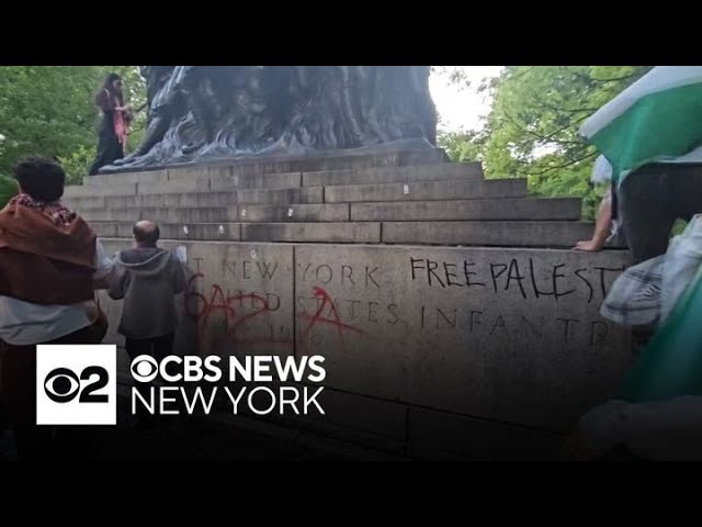 ⁣Pro-Palestinian protesters vandalize WWI memorial while trying to get to Met Gala, NYPD says.