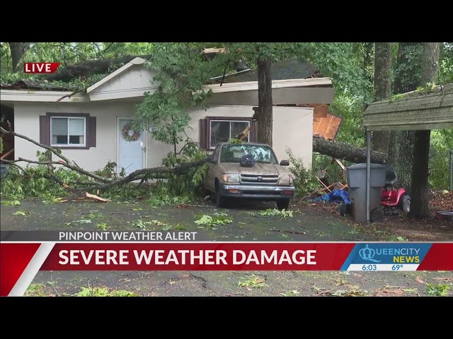 ⁣Tree falls on house in NW Charlotte
