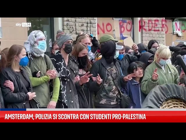 Amsterdam, polizia si scontra con studenti pro-Palestina