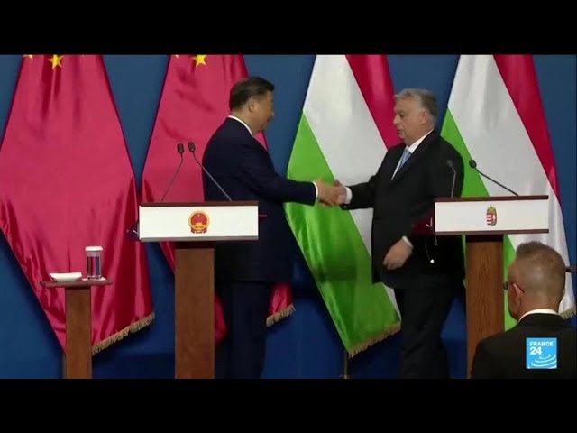 Tapis rouge pour Xi Jinping en Hongrie • FRANCE 24