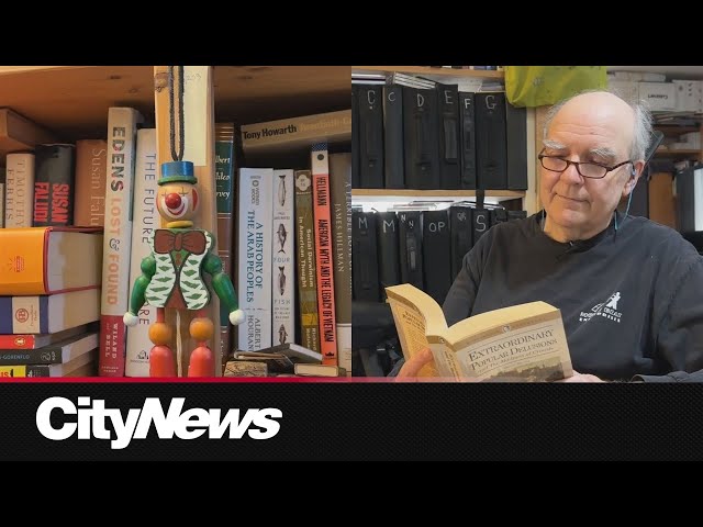 ⁣Soon-to-be blind Vancouver man finds new homes for treasured books