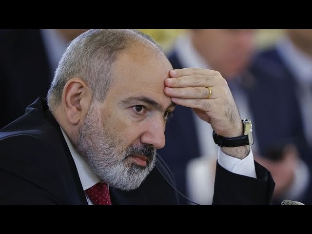 ⁣Thousands of Armenians demand resignation of PM over border dispute