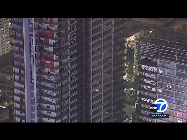 'Graffiti towers' in downtown Los Angeles up for sale