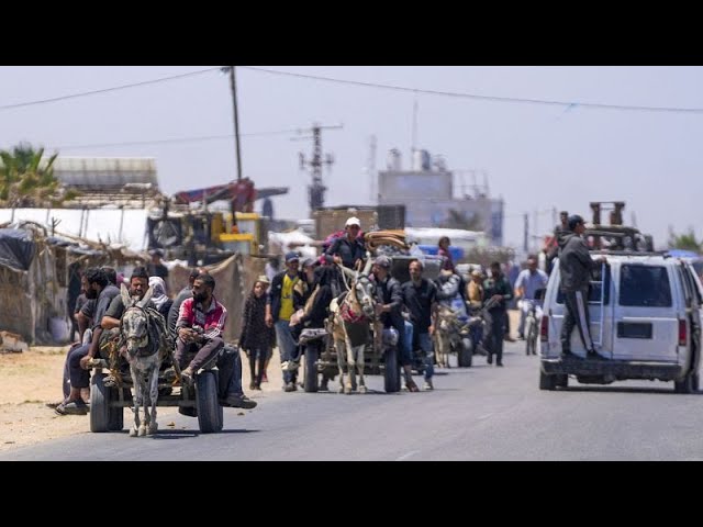 ⁣NO COMMENT: Así es el éxodo de palestinos que huyen de Rafah ante la ofensiva militar de Israel