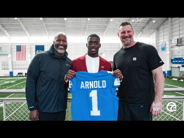 Lions' Terrion Arnold gets surprise video call from longtime friend at rookie minicamp