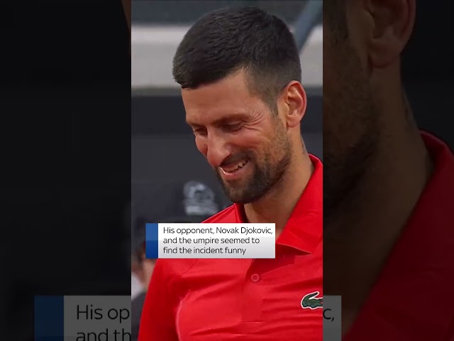 ⁣Tennis player's phone goes off at match