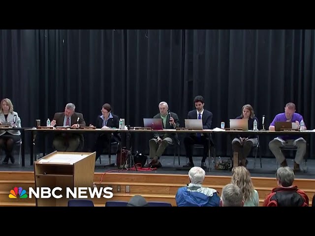⁣Virginia school board votes to return names of Confederate figures to schools