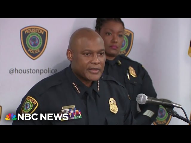 ⁣Houston police chief retires amid investigations into department