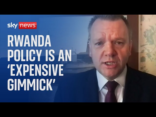 ⁣Labour MP brands government's Rwanda policy 'an expensive gimmick'