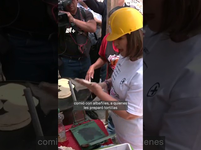 Xóchitl Gálvez prepara tortillas a albañiles - Las Mangas del Chaleco #Shorts