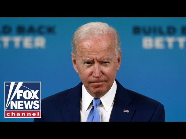 ⁣Biden torched by mainstream media for 'clueless' comment
