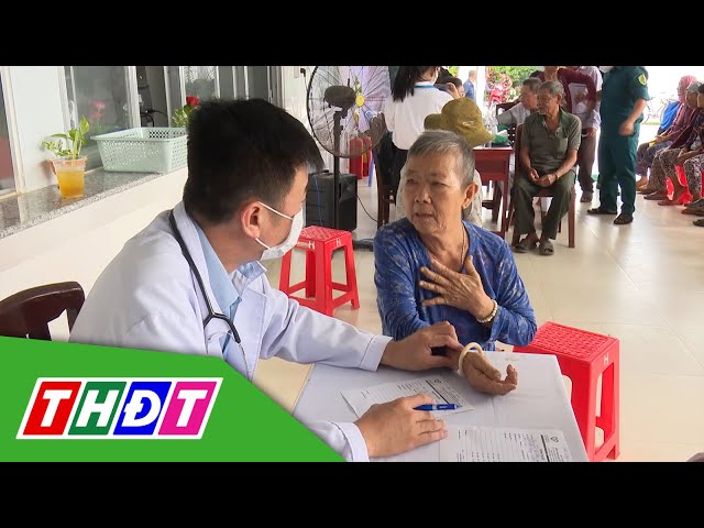 ⁣TP. Hồng Ngự: Khám và cấp thuốc miễn phí cho người dân | THDT