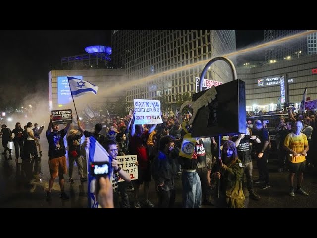 ⁣Israel: Polizei setzt Wasserwerfer gegen Demonstranten ein
