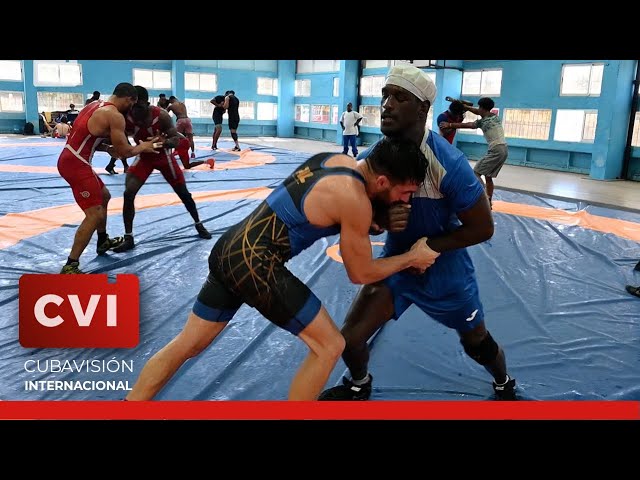 Luchadores cubanos del estilo grecorromano viajarán en sólo horas a base de preparación en Europa
