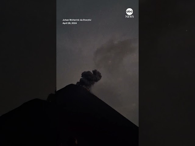 ⁣Lightning bolt strikes volcano in Guatemala