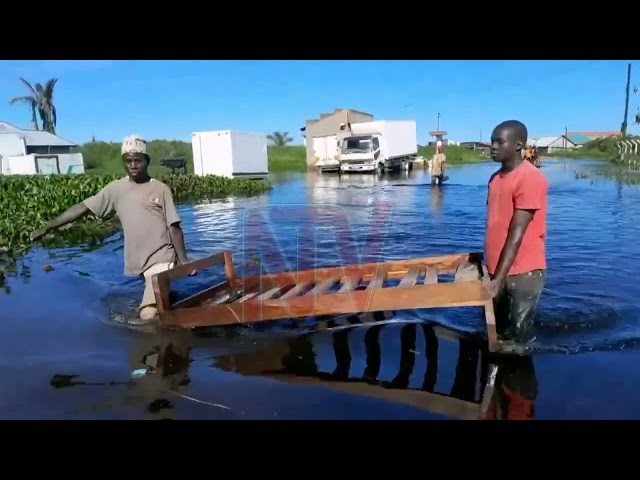 ⁣Masaka enumerators struggle amid flooding
