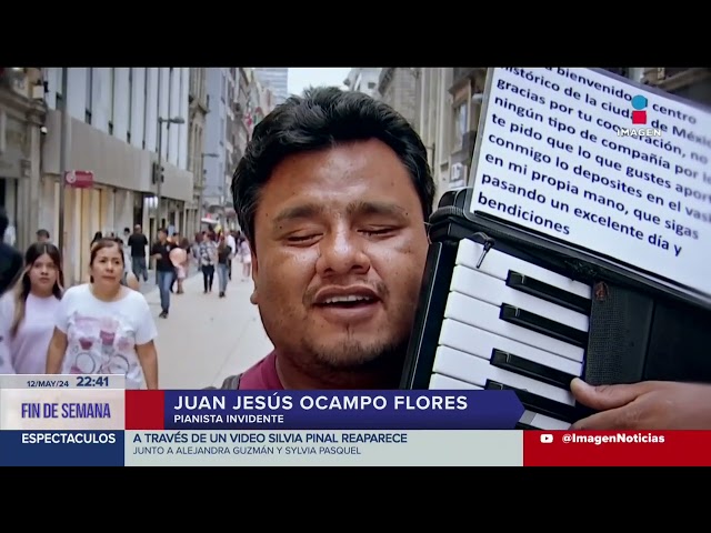 ⁣Juan Jesús es un pianista con discapacidad visual y su escenario es el Centro Histórico CDMX