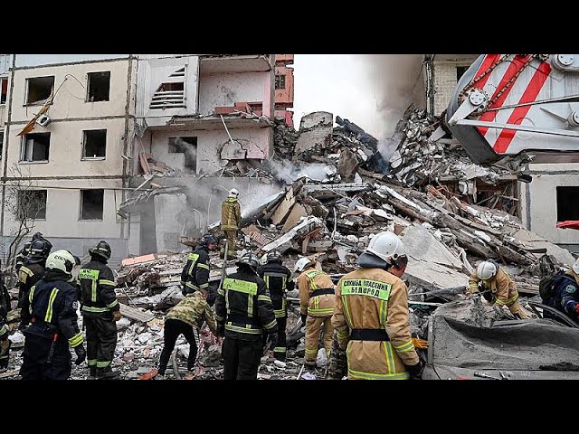 ⁣Au moins 15 morts dans l’effondrement d’un immeuble après une frappe ukrainienne à Belgorod