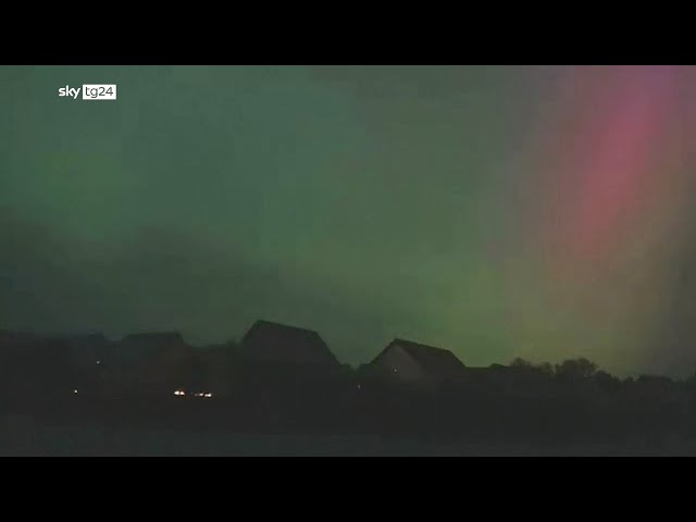 ⁣Texas, aurora boreale illumina la città di San Antonio