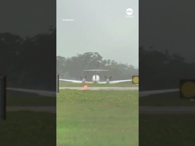 ⁣Plane safely makes 'wheels-up' landing - ABC News